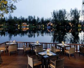 最新网红西餐厅设计装饰效果图片