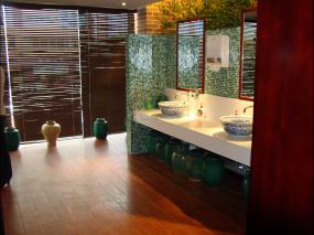 红酒餐厅设计效果图