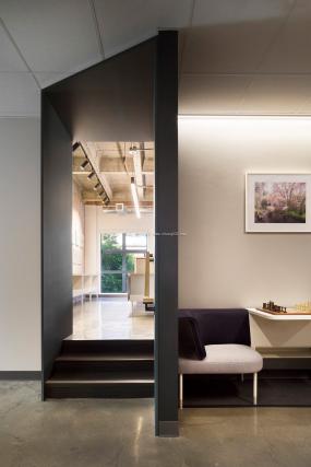 后现代风格办公室装修设计效果图