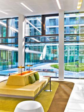 最新极简风格办公室设计装修图片