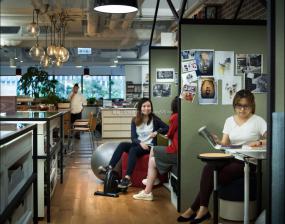 极简风格办公室装修效果图