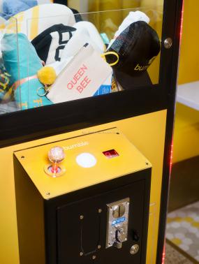 极简风格办公室装饰设计效果图