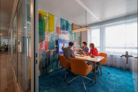 温馨办公室布置装潢设计效果图片