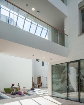 简洁办公室装饰效果图