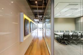 简洁办公室装潢效果图