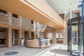 最新简洁办公室设计装修图片