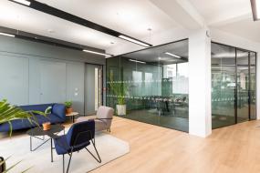 前卫时尚办公室设计装饰图片