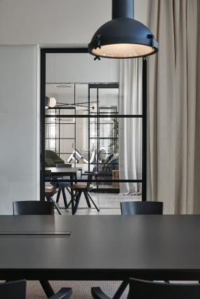 现代个性办公室设计装修效果图