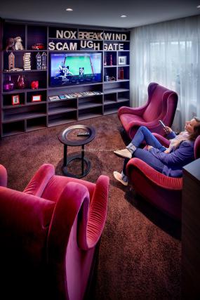 销售公司办公室装潢效果图片