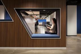 最新外包公司办公室设计装饰效果图