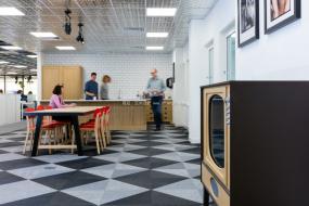 最新网络培训公司设计装修图片