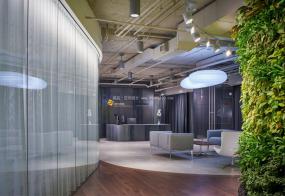 高档旅游服务公司办公室装修图片