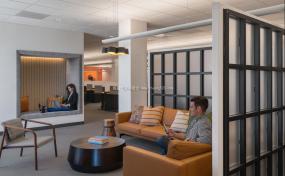 高端旅游服务公司办公室装修图片