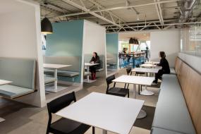 最新食品公司装饰实景图