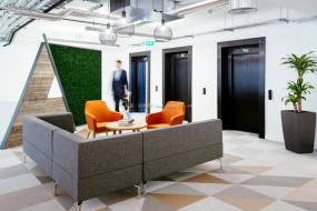 高档总部办公室装修图片