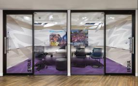 现代化办公室装饰效果图