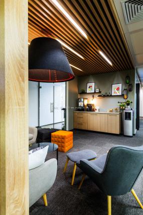 物流公司办公室装饰图片