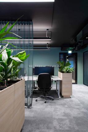 跨国公司办公室装修实景图片