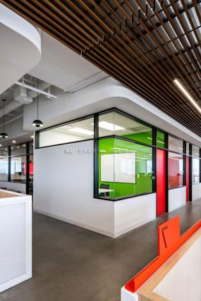 财务公司办公室装饰图片