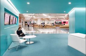 最新租赁公司办公室装饰实景图