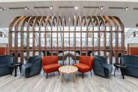 高端礼品设计公司办公室装修图片