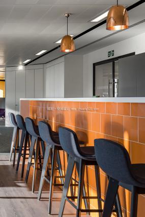 保健品公司装修图片