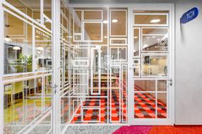 广告传媒公司装修实物图片