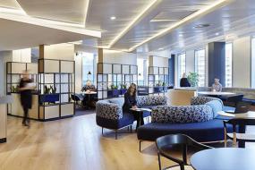 最新投资咨询公司装饰实景图