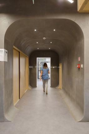 上海服装公司设计装饰图片