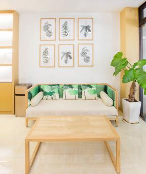 国外美发店装修实景图片