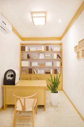 国外美发店装修装潢效果图