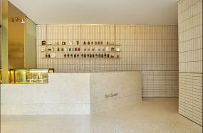 高端连锁美发店装修效果图