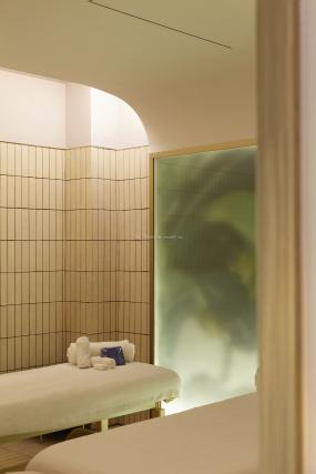 2019年连锁美发店装修效果图