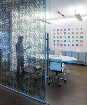 最新松江办公室装修设计效果图