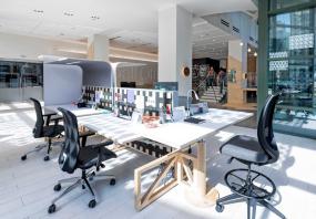 高端松江办公室装修图片