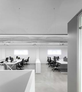 最新日式办公室装饰实景图