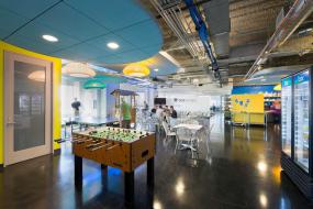 创客办公室装潢效果图片