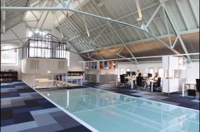 机电办公室装修装潢效果图