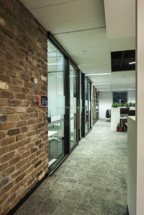 物流办公室装修实景图片