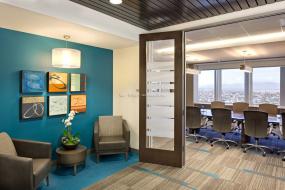 高端集体办公室装修图片