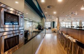 最新传媒办公室设计装修图片