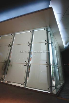 高端精致办公室装修效果图