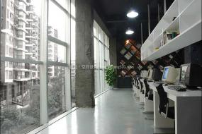 精致办公室装修高清图片