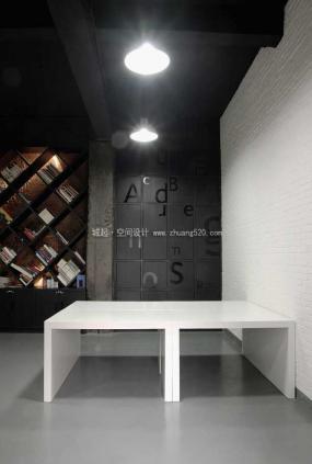 精致办公室装潢效果图