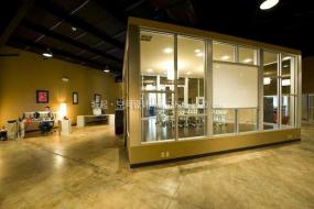 流行风格办公室装饰效果图片