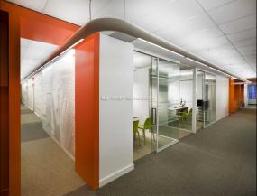 高档简约型办公室装修图片