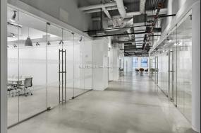 中型办公室装修效果图片