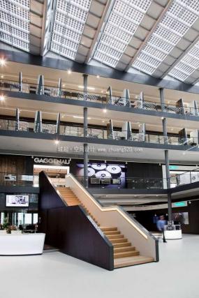 科技风格办公室装潢图片