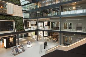 科技风格办公室装潢效果图片