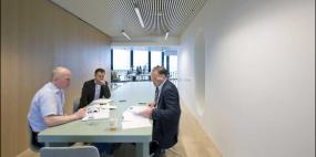 科技风格办公室设计效果图